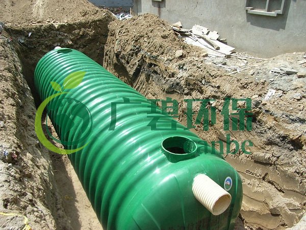 玻璃鋼化糞池使用壽命有多長(zhǎng)?(圖1) 玻璃鋼化糞池使用壽命有多長(zhǎng)?(圖1)