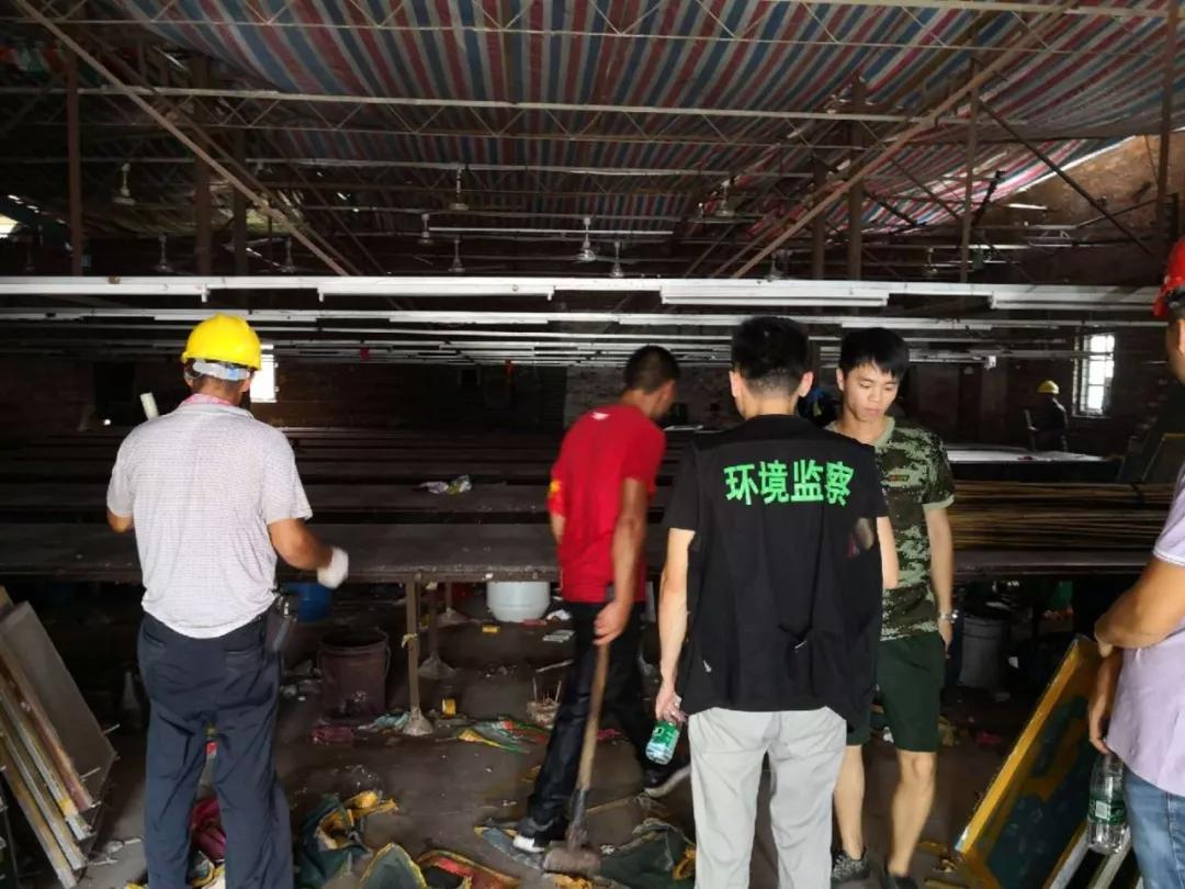 佛山市獅山鎮5家無證印花廠被查封(圖1) 佛山市獅山鎮5家無證印花廠被查封(圖1)